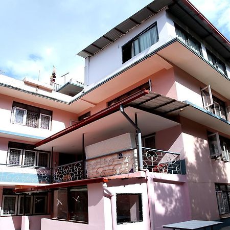 Mitra Garden Inn Kathmandu Esterno foto
