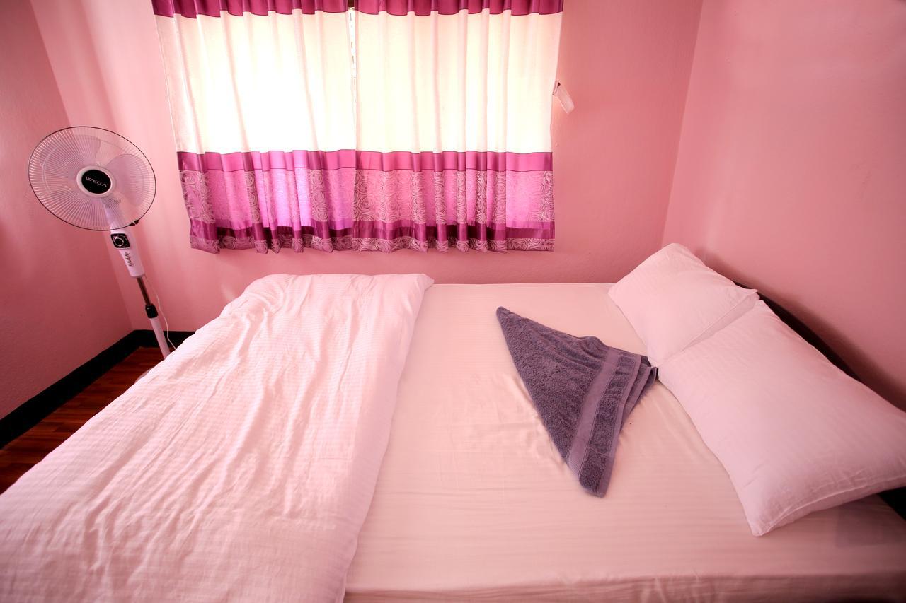 Mitra Garden Inn Kathmandu Esterno foto