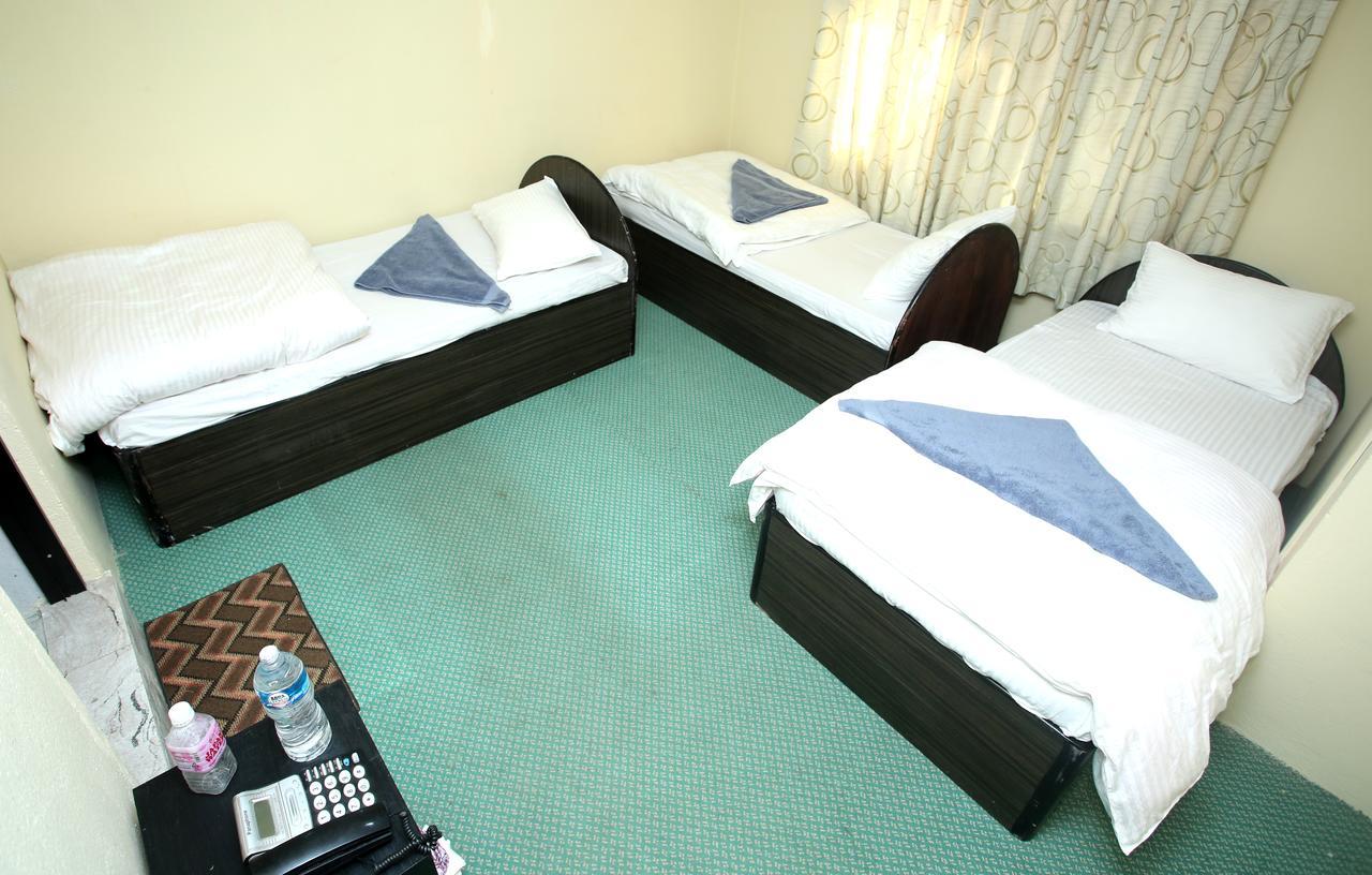 Mitra Garden Inn Kathmandu Esterno foto