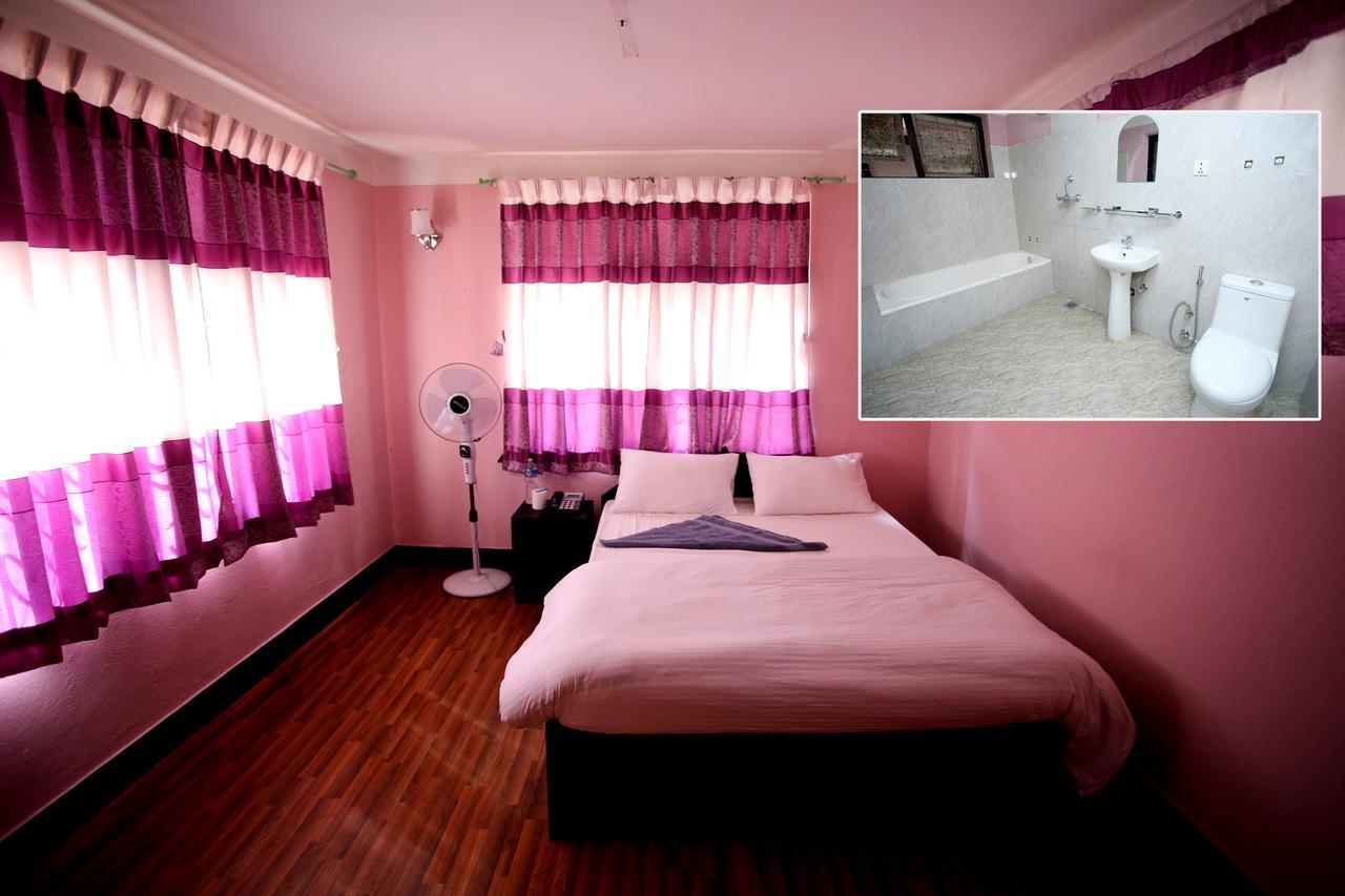 Mitra Garden Inn Kathmandu Esterno foto
